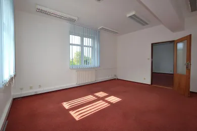 Na prenájom komerčné, 41 m², Poprad, Hviezdoslavova