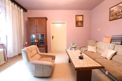 Na predaj dom, 100 m², Nové Zámky, Komjatická