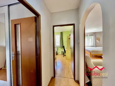 Na predaj 3-izbový byt, 69 m², Komárno, Hviezdoslavova ul.