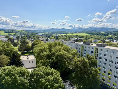 Na predaj 3-izbový byt, 74 m², Prievidza, Dlhá