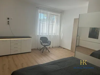 Na prenájom 2-izbový byt, 80 m², Malacky, Gen. M. R. Štefánika