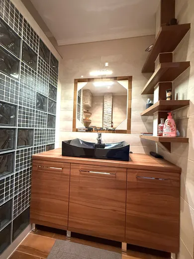 Na predaj 2-izbový byt, 61 m², Stupava, Cementárenská