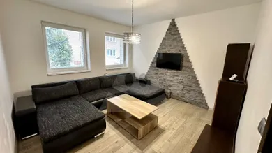 Byty na prenájom 3-izbový, Považská Bystrica · €595