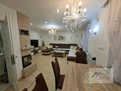 Na predaj 2-izbový dom, 64 m², Uhrovec, Partizánska