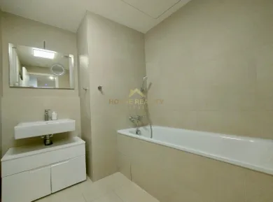 Na prenájom 2-izbový byt, 53 m², Bratislava-Staré Mesto, Továrenská