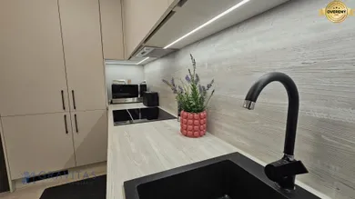 Na prenájom 2-izbový byt, 53 m², Bratislava-Rača, Eduarda Wenzla