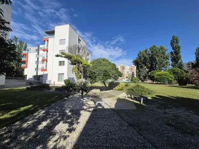 Na prenájom 1-izbový byt, 33 m², Komárno, Lodná ul.