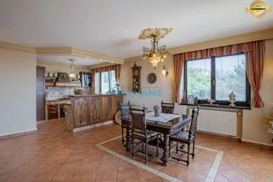 Na predaj dom v Bratislava-Staré Mesto · €1 699 990 · Čiastočná rekonštrukcia