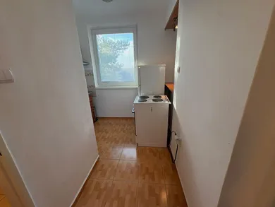 Na prenájom 1-izbový byt, 23 m², Dunajská Streda, Ružový háj
