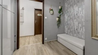 Na prenájom 3-izbový byt, 90 m², Bratislava-Záhorská Bystrica