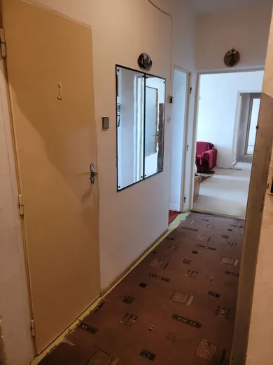 Na predaj 3-izbový byt, 70 m², Bratislava-Ružinov, Nezábudková