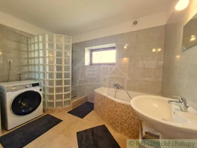 Na predaj dom, 270 m², Lupoč