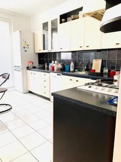 Na predaj 3-izbový byt, 84 m², Sereď