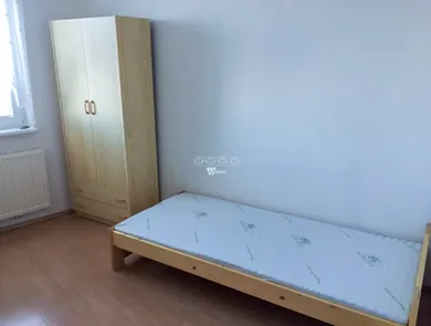 Na prenájom byt v Bratislava-Karlova Ves · €1 100 · Čiastočná rekonštrukcia