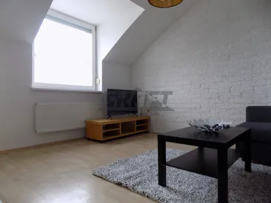Na prenájom 2-izbový byt, 60 m², Bratislava-Karlova Ves, Kresánkova