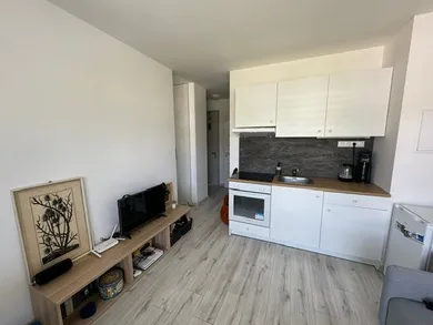 Mieszkania na wynajem, 1-pokojowe, Banská Bystrica · €550
