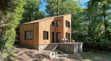 Domy na sprzedaż, 4-pokojowe, Modra · €279 000