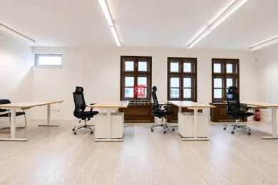 Na prenájom komerčné, 143 m², Bratislava-Staré Mesto