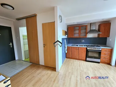 Na predaj 5-izbový byt, 66 m², Banská Bystrica, Sásova - Mateja Bela