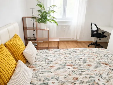 Byty na predaj 2-izbový, Bratislava-Nové Mesto · €279 000