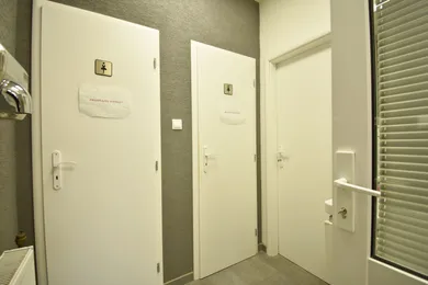 Na prenájom komerčné, Bratislava-Ružinov, Galvaniho