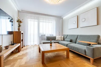 Na prenájom 3-izbový byt, 77 m², Košice-Staré Mesto, Strojárska