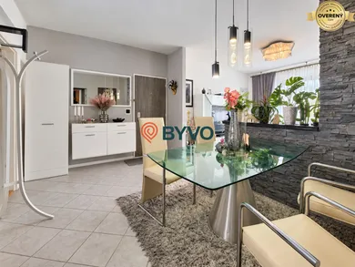 Na predaj 4-izbový byt, 89 m², Bratislava-Petržalka, Jasovská