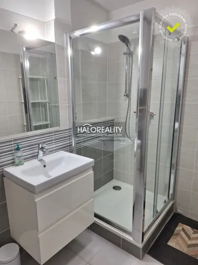 Na predaj 1-izbový byt, 48 m², Bratislava-Podunajské Biskupice