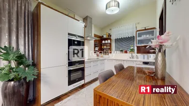 Na predaj 4-izbový dom, 131 m², Piešťany, Jachtárska