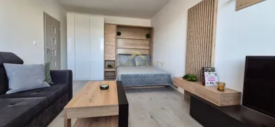 Mieszkania na wynajem, 1-pokojowe, Bratislava-Dúbravka · €590
