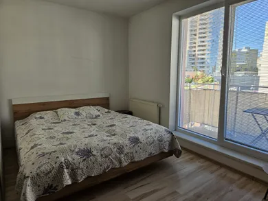 Na prenájom 1-izbový byt, 54 m², Bratislava-Karlova Ves, Kresánkova
