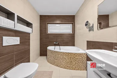 Na predaj dom, 88 m², Rovinka, Hrádzna