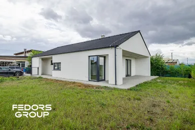 Na predaj 4-izbový dom, 110 m², Veľký Biel, Bratislavská