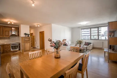 Na prenájom byt v Bratislava-Ružinov · €1 160 · Pôvodný stav
