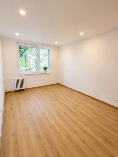 Na predaj 2-izbový byt, 57 m², Nové Zámky, Cyrilometodská
