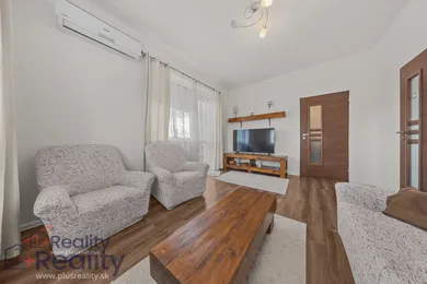 Domy na prenájom 5-izbový, Vydrany · €1 200