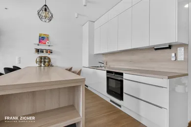 Na prenájom 2-izbový byt, 62 m², Bratislava-Nové Mesto, Račianska