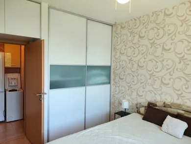 Na predaj 2-izbový byt, 35 m², Bratislava-Podunajské Biskupice