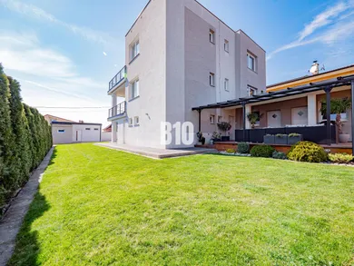 Na predaj dom, 360 m², Nitra