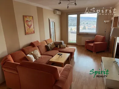 Byty na prenájom 3-izbový, Bratislava-Rača · €690