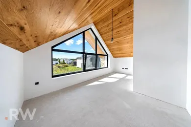 Na predaj 5-izbový dom, 175 m², Šajdíkove Humence, Šajdíkové Humence