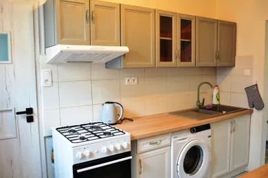 Na prenájom 3-izbový byt, 58 m², Veľký Slavkov, Školská