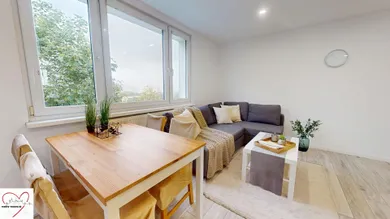 Na predaj 3-izbový byt, 65 m², Trnava, Clementisova