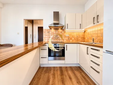 Na predaj 2-izbový byt, 42 m², Bratislava-Devínska Nová Ves