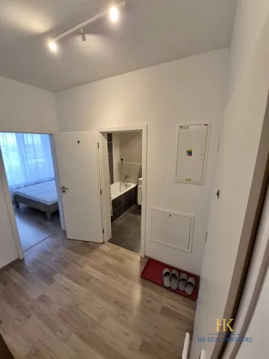 Na prenájom 2-izbový byt, 45 m², Bratislava-Ružinov, Na Križovatkách