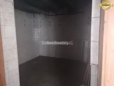 Na prenájom komerčné, 80 m², Závadka nad Hronom, Partizánska
