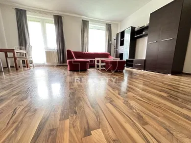 Na predaj 1-izbový byt, 40 m², Trenčín