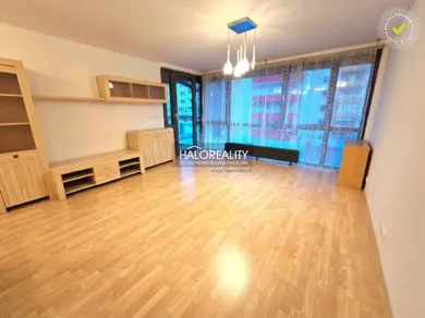 Na predaj 2-izbový byt, 67 m², Bratislava-Dúbravka