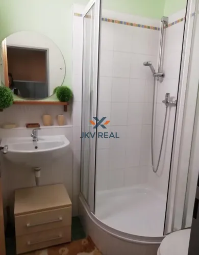 Na prenájom 1-izbový byt, 36 m², Banská Bystrica, Lazovná