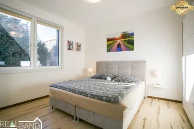 Na predaj dom, 103 m², Biely Kostol, Cintorínska